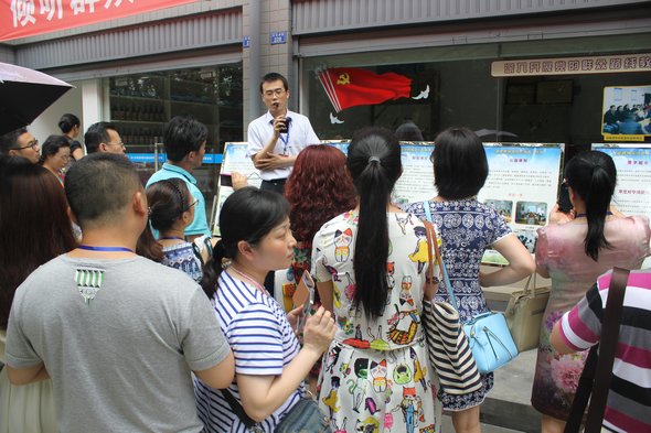 草堂路社区最新动态报道